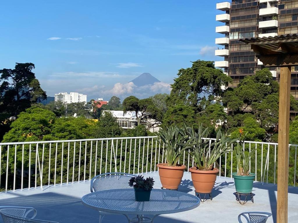 Apartamentos Reforma Guatemala Exterior foto